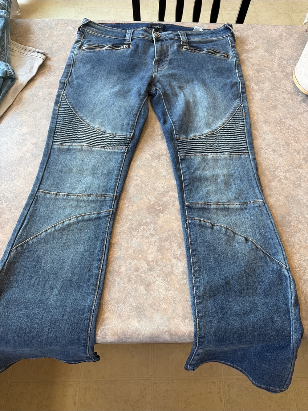 BECCA Women's Faded Blue Skinny Jeans - like new